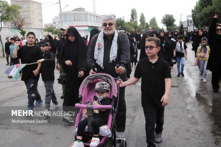 عاشقان جامانده دل‌های خود را راهی کربلا کردند