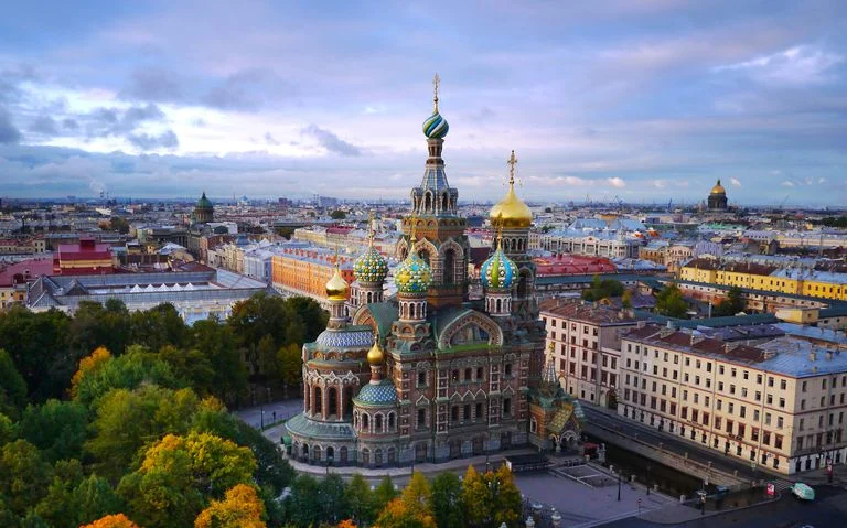 گردشگری جیب های خالی و قلب های پر؟ افسانه سفر ارزان به روسیه
