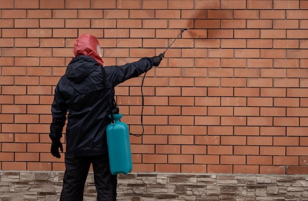 شستشوی نمای ساختمان آجر سه سانتی